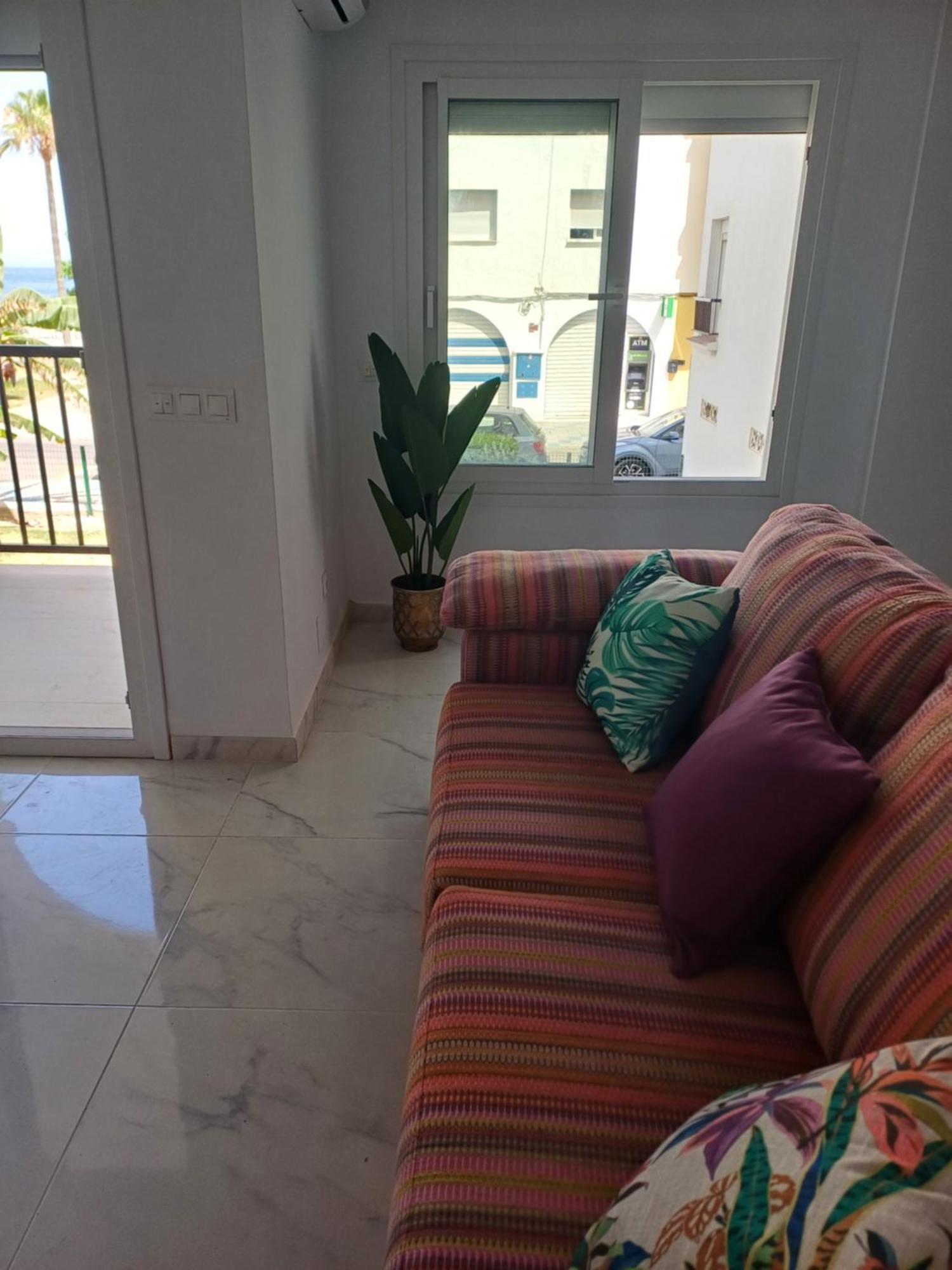 Beautiful Beachfront Newly Renovated 2 Bedroom Apartment With Swimming Pool And Garden 圣路易斯·德·萨比尼尔 外观 照片